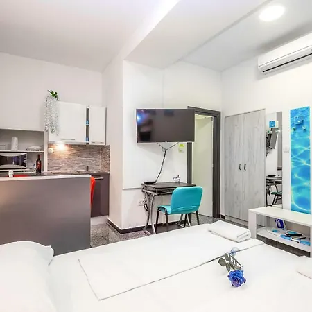 Apartments Black & White, Cherry & Blue Rijeka Exterior photo